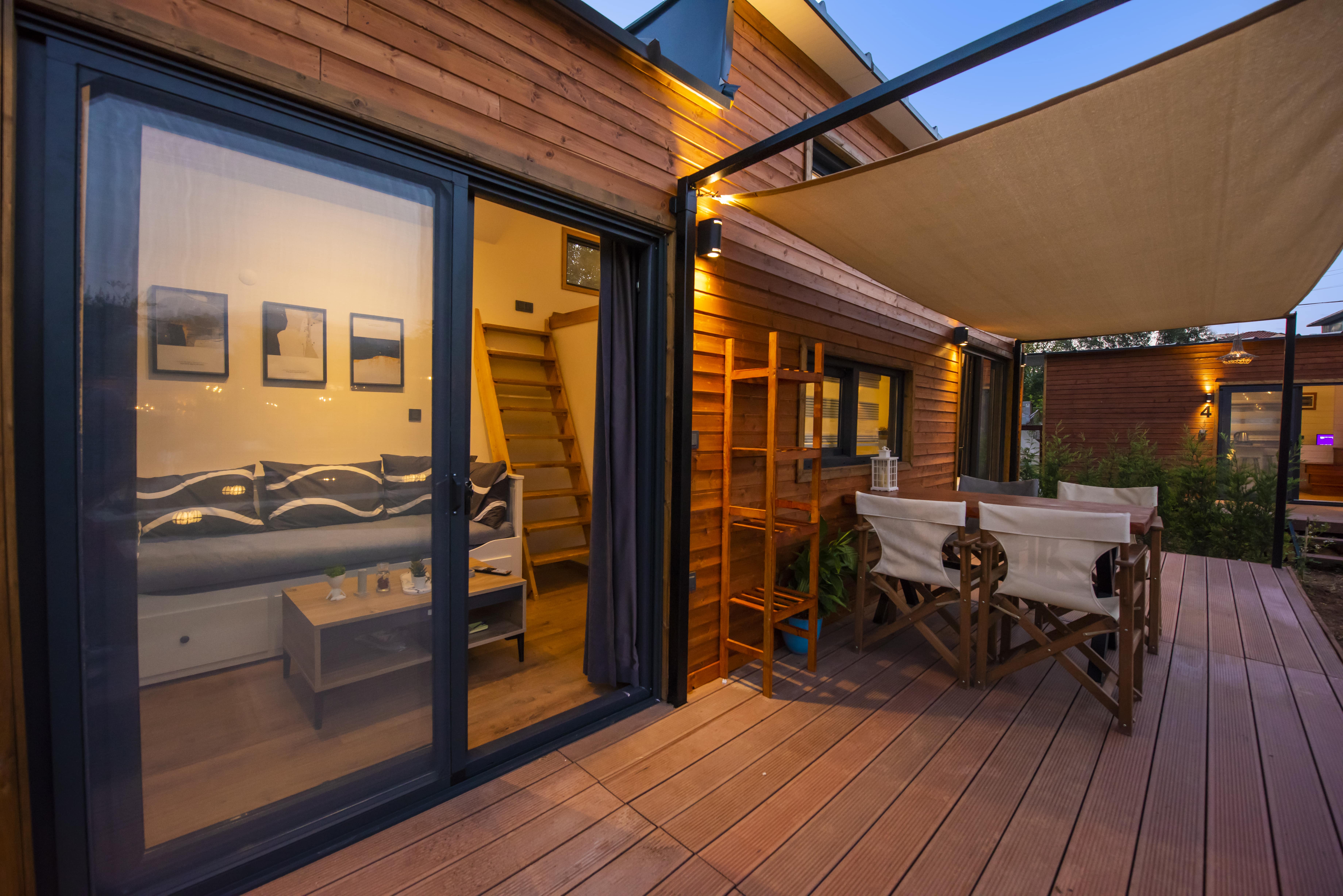 NOMADE CARAVAN CAMPİNG